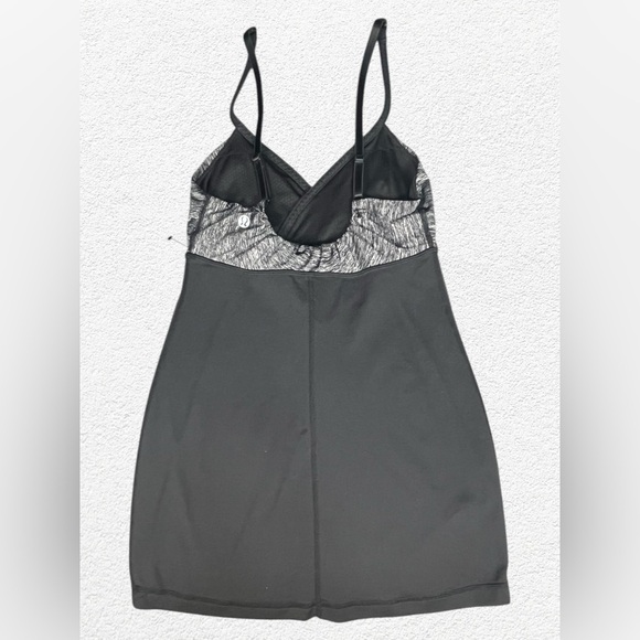 Lululemon | Embrace Cross Front Tank - Picture 6 of 7